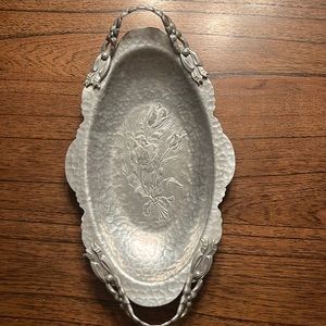 Serving platter/bread platter